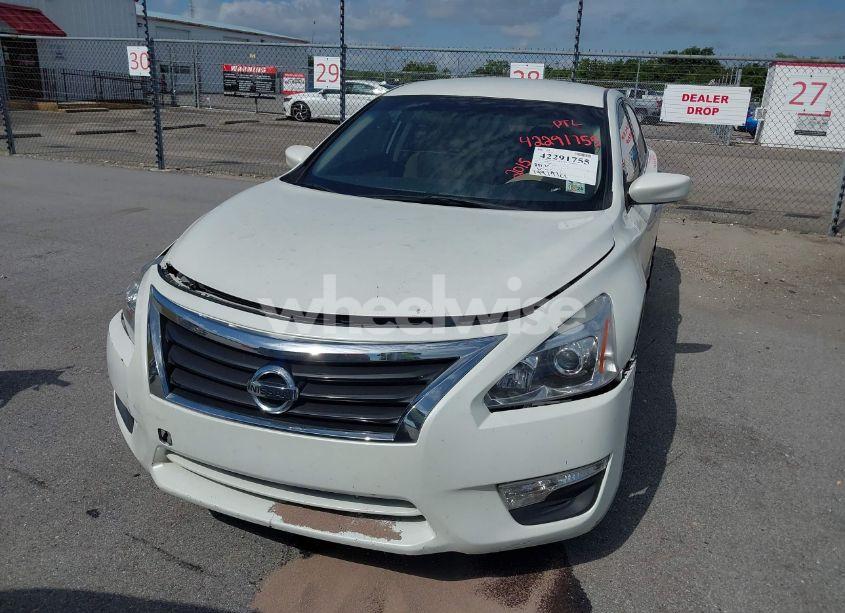Photo 6 of 2015 Nissan Altima 2.5/2.5 S/2.5 SL/2.5 SV (VIN 1N4AL3AP4FN364254)