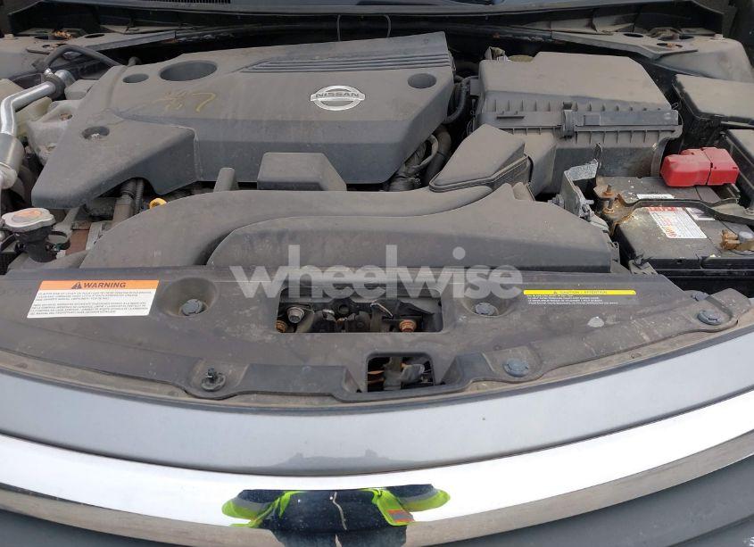 Photo 10 of 2015 Nissan Altima 2.5/2.5 S/2.5 SL/2.5 SV (VIN 1N4AL3AP4FN364982)