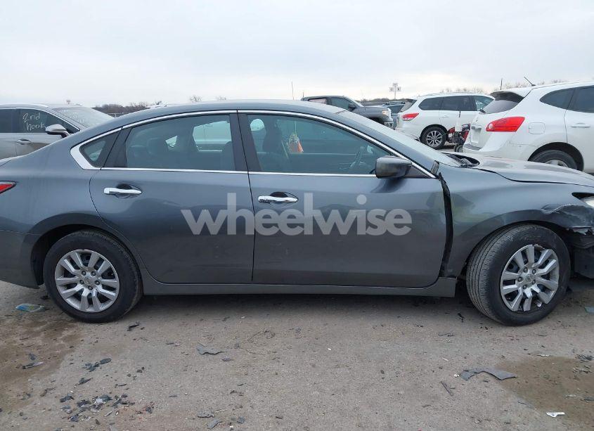 Photo 13 of 2015 Nissan Altima 2.5/2.5 S/2.5 SL/2.5 SV (VIN 1N4AL3AP4FN364982)