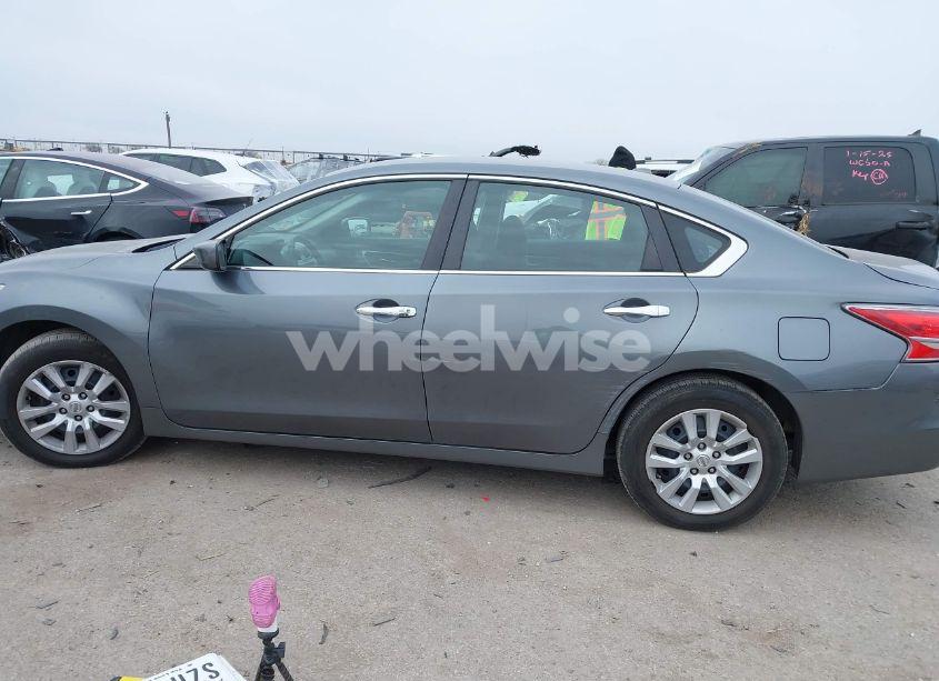 Photo 14 of 2015 Nissan Altima 2.5/2.5 S/2.5 SL/2.5 SV (VIN 1N4AL3AP4FN364982)