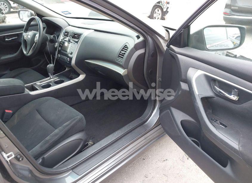 Photo 5 of 2015 Nissan Altima 2.5/2.5 S/2.5 SL/2.5 SV (VIN 1N4AL3AP4FN364982)