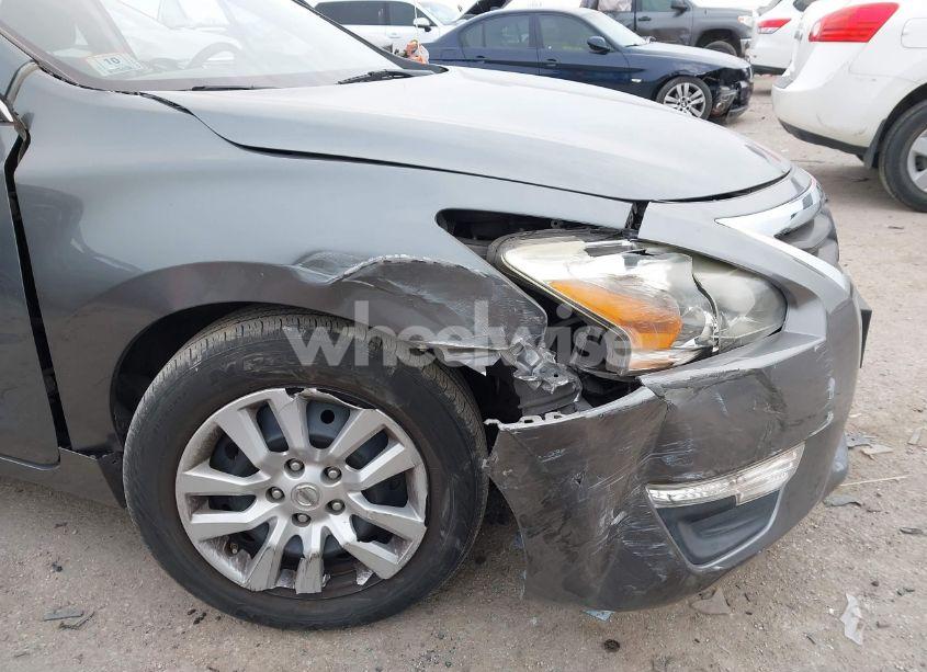 Photo 6 of 2015 Nissan Altima 2.5/2.5 S/2.5 SL/2.5 SV (VIN 1N4AL3AP4FN364982)