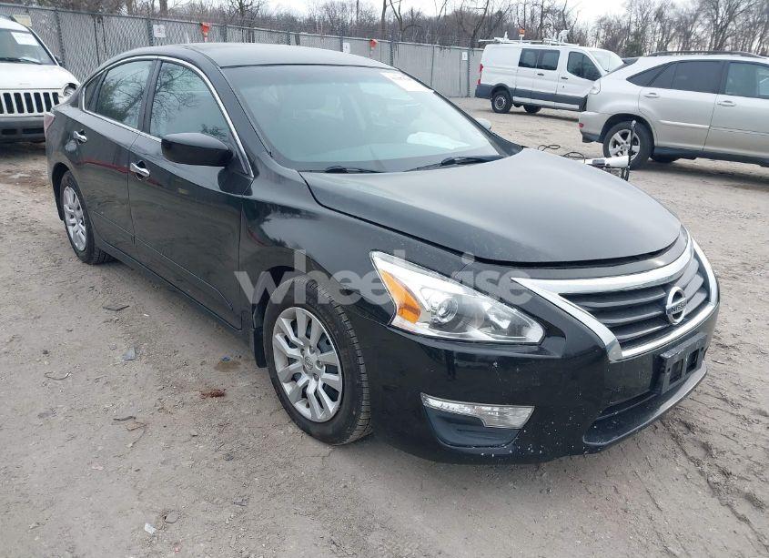 2015 Nissan Altima N/A (VIN 1N4AL3AP4FN380518) main photo