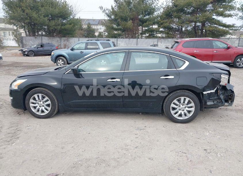 Photo 14 of 2015 Nissan Altima N/A (VIN 1N4AL3AP4FN380518)