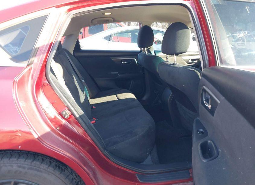 Photo 8 of 2015 Nissan Altima 2.5 S (VIN 1N4AL3AP4FN381443)