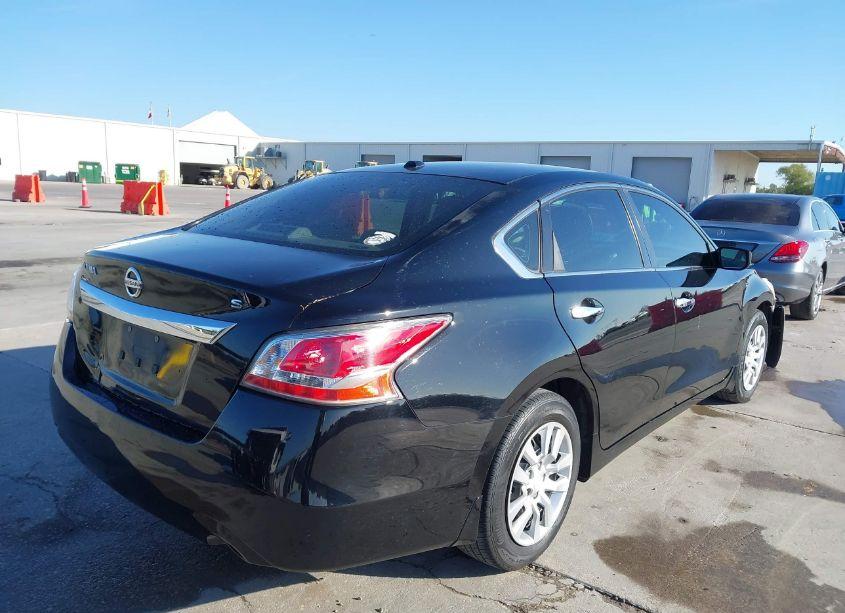 Photo 4 of 2015 Nissan Altima 2.5 S (VIN 1N4AL3AP4FN384424)