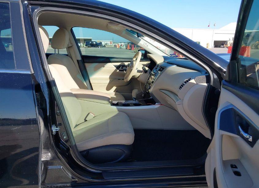 Photo 5 of 2015 Nissan Altima 2.5 S (VIN 1N4AL3AP4FN384424)