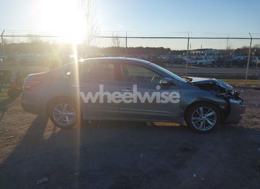 Photo 13 of 2015 Nissan Altima 2.5 SL (VIN 1N4AL3AP4FN402288)