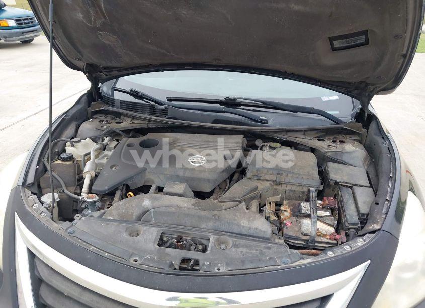 Photo 10 of 2015 Nissan Altima 2.5 SL (VIN 1N4AL3AP4FN863927)