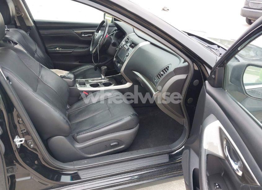 Photo 5 of 2015 Nissan Altima 2.5 SL (VIN 1N4AL3AP4FN863927)