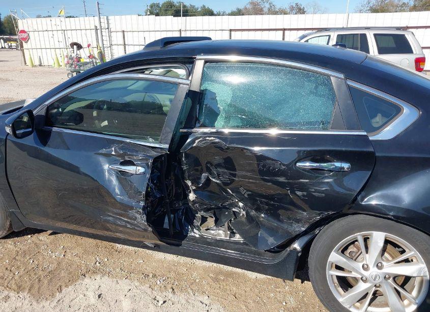 Photo 13 of 2015 Nissan Altima 2.5 SL (VIN 1N4AL3AP4FN880999)