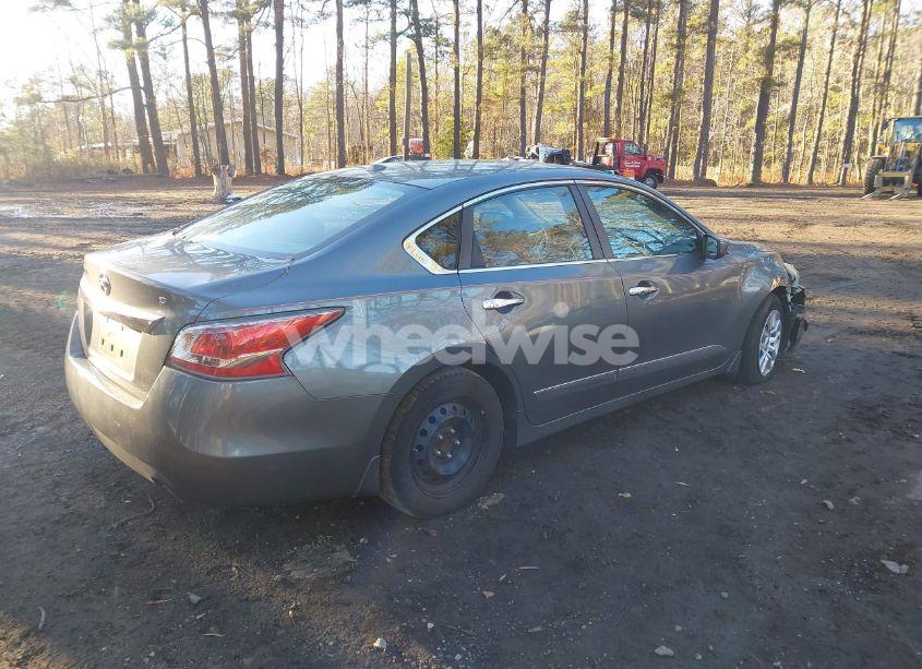 Photo 4 of 2015 Nissan Altima 2.5 S (VIN 1N4AL3AP4FN881165)