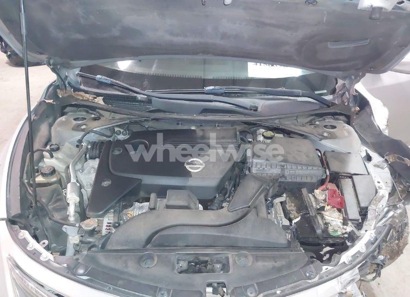 Photo 10 of 2015 Nissan Altima 2.5/2.5 S/2.5 SL/2.5 SV (VIN 1N4AL3AP4FN881196)