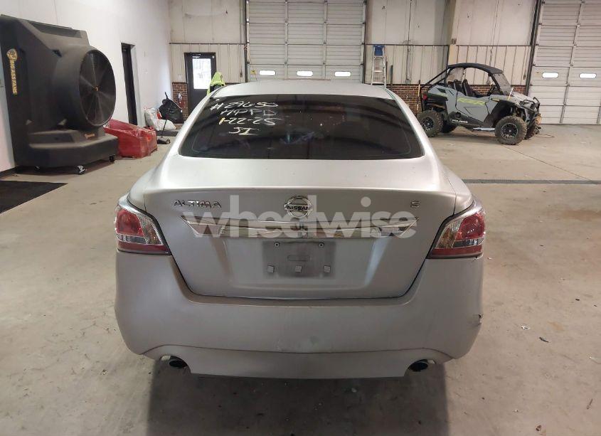 Photo 17 of 2015 Nissan Altima 2.5/2.5 S/2.5 SL/2.5 SV (VIN 1N4AL3AP4FN881196)
