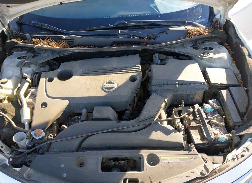 Photo 10 of 2015 Nissan Altima 2.5/S/SV/SL (VIN 1N4AL3AP4FN883630)