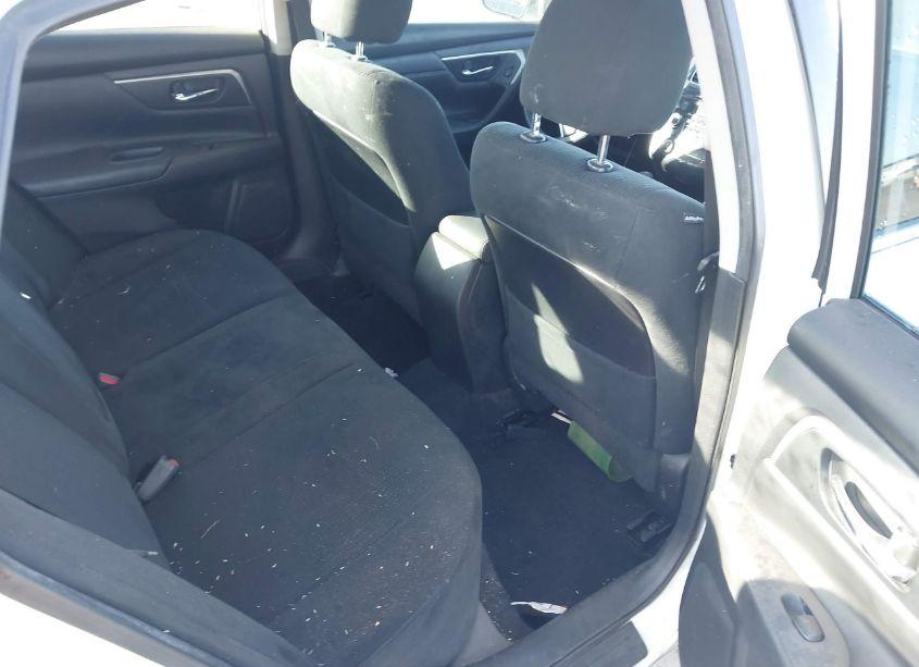 Photo 8 of 2015 Nissan Altima 2.5/S/SV/SL (VIN 1N4AL3AP4FN883630)