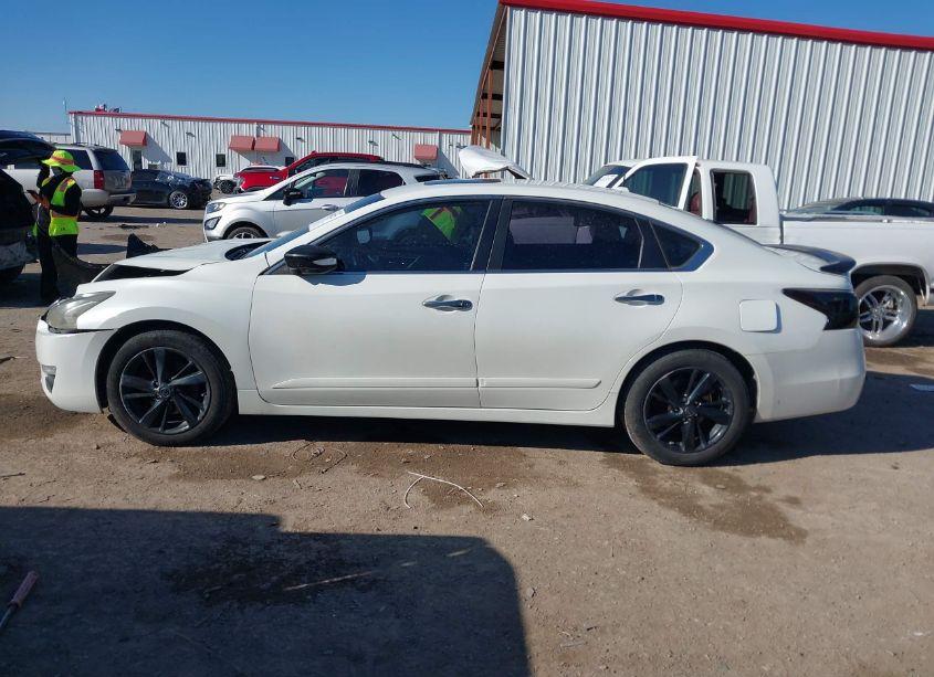 Photo 15 of 2015 Nissan Altima 2.5 SL (VIN 1N4AL3AP4FN885183)