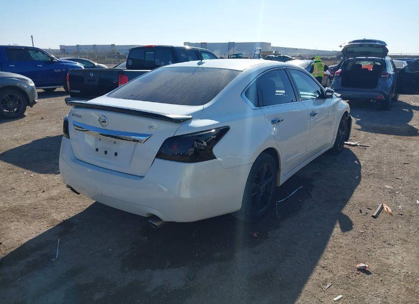 Photo 4 of 2015 Nissan Altima 2.5 SL (VIN 1N4AL3AP4FN885183)