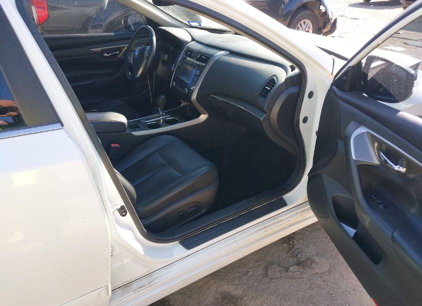 Photo 5 of 2015 Nissan Altima 2.5 SL (VIN 1N4AL3AP4FN885183)
