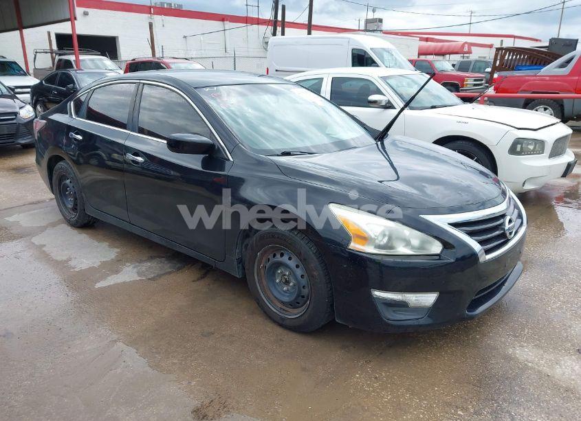 2015 Nissan Altima 2.5/2.5 S/2.5 SL/2.5 SV (VIN 1N4AL3AP4FN887273) main photo