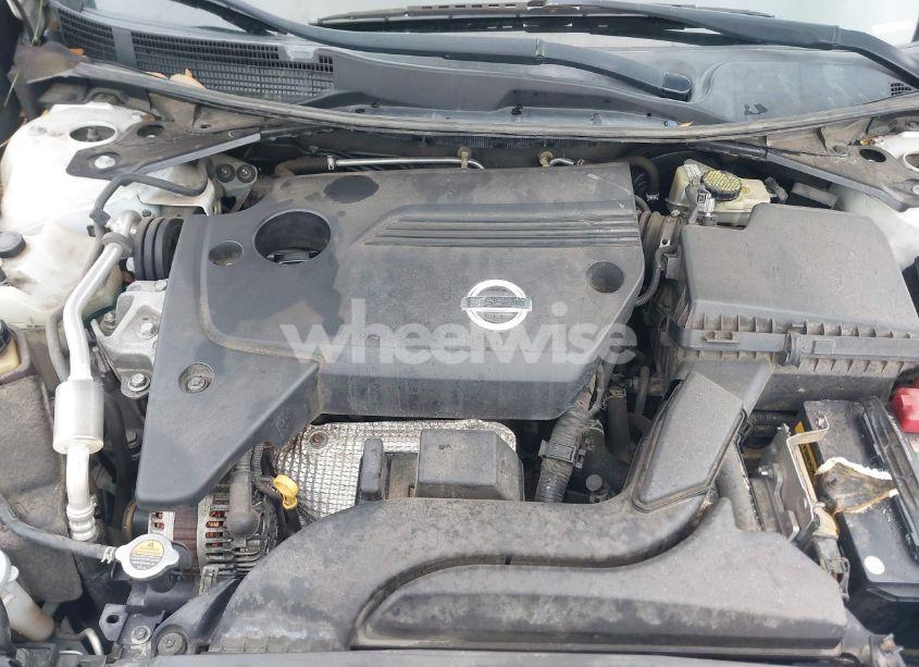 Photo 10 of 2015 Nissan Altima 2.5/2.5 S/2.5 SL/2.5 SV (VIN 1N4AL3AP4FN891632)
