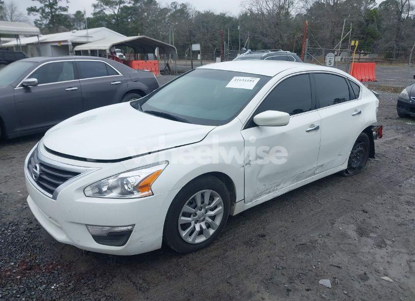 Photo 2 of 2015 Nissan Altima 2.5/2.5 S/2.5 SL/2.5 SV (VIN 1N4AL3AP4FN891632)