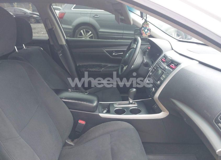 Photo 5 of 2015 Nissan Altima 2.5/2.5 S/2.5 SL/2.5 SV (VIN 1N4AL3AP4FN891632)
