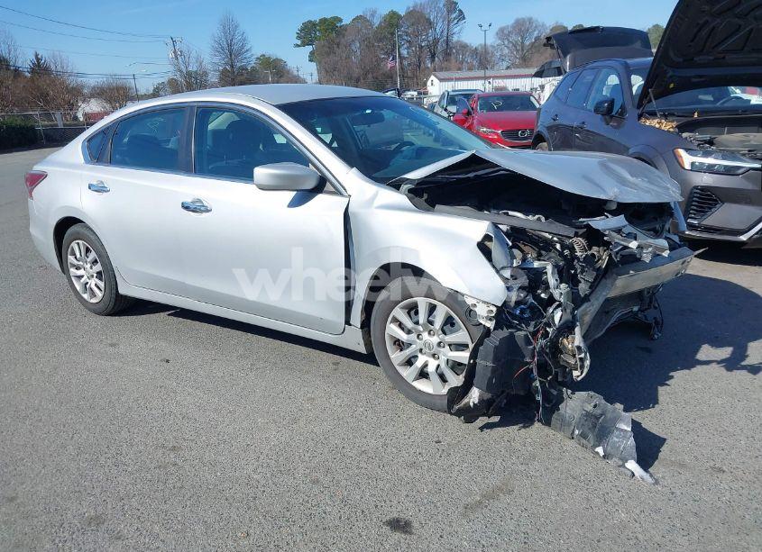 2015 Nissan Altima 2.5/2.5 S/2.5 SL/2.5 SV (VIN 1N4AL3AP4FN900698) main photo