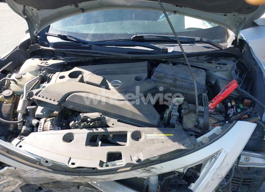 Photo 10 of 2015 Nissan Altima 2.5/2.5 S/2.5 SL/2.5 SV (VIN 1N4AL3AP4FN900698)