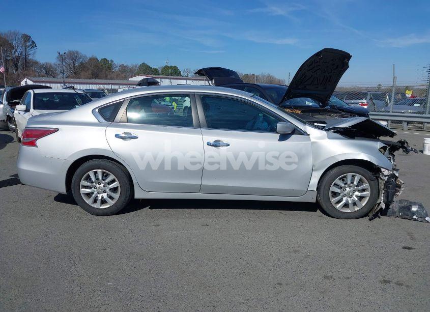 Photo 14 of 2015 Nissan Altima 2.5/2.5 S/2.5 SL/2.5 SV (VIN 1N4AL3AP4FN900698)