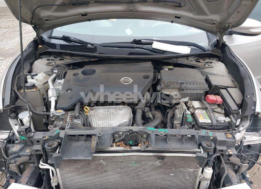 Photo 10 of 2015 Nissan Altima 2.5 SL (VIN 1N4AL3AP4FN906663)