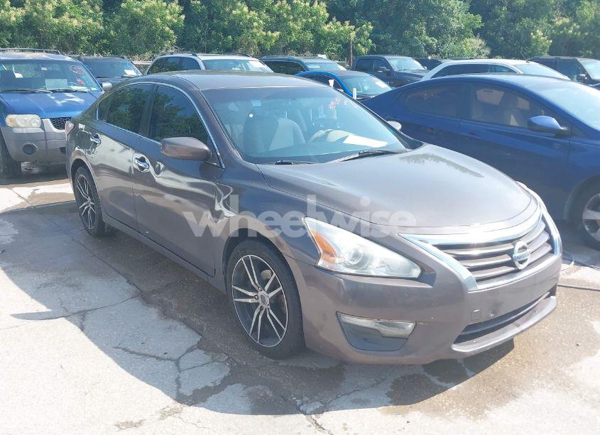 2015 Nissan Altima 2.5 S (VIN 1N4AL3AP4FN913628) main photo