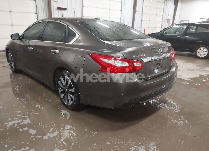 Photo 3 of 2016 Nissan Altima 2.5 SL (VIN 1N4AL3AP4GC145811)