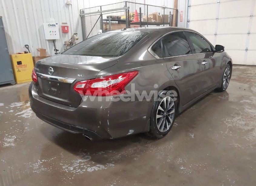 Photo 4 of 2016 Nissan Altima 2.5 SL (VIN 1N4AL3AP4GC145811)