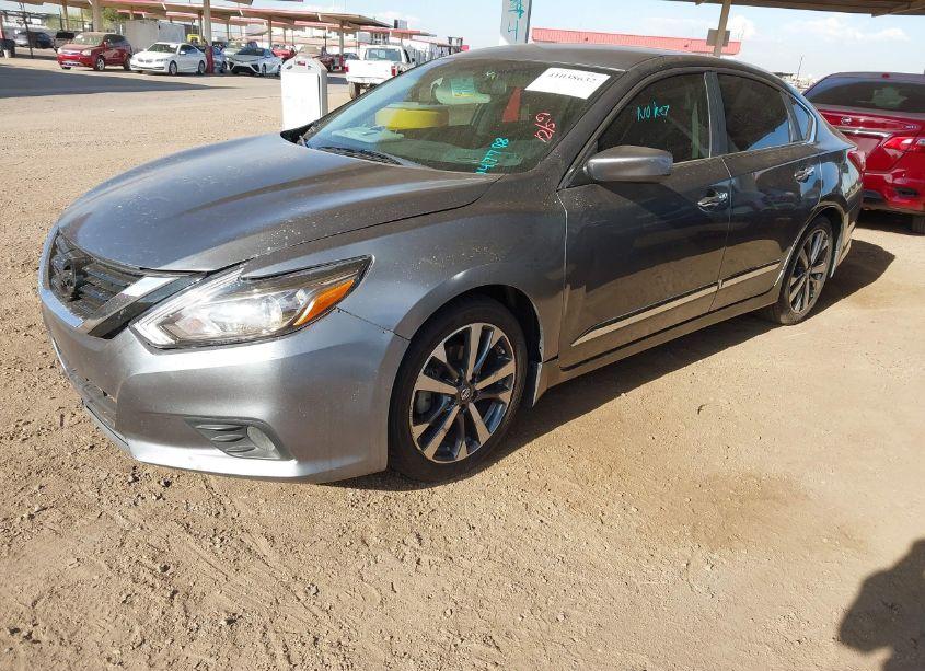 Photo 2 of 2016 Nissan Altima 2.5 SR (VIN 1N4AL3AP4GC147798)