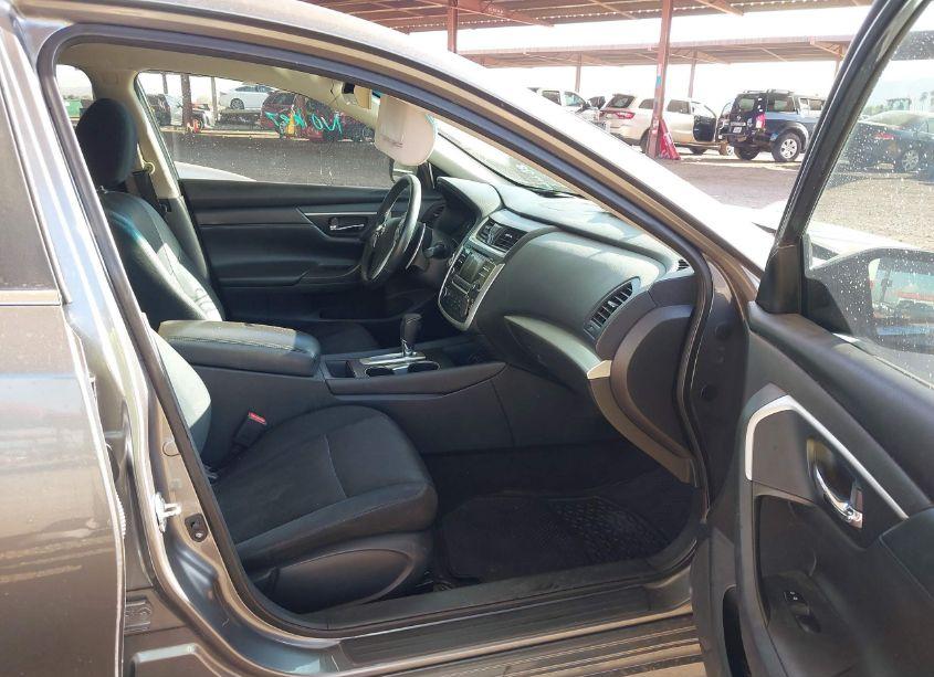 Photo 5 of 2016 Nissan Altima 2.5 SR (VIN 1N4AL3AP4GC147798)
