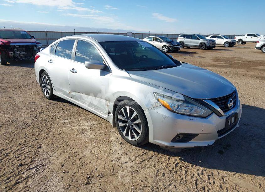 2016 Nissan Altima 2.5 SV (VIN 1N4AL3AP4GC155898) main photo