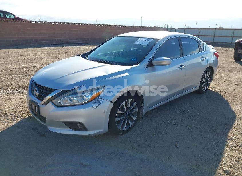 Photo 2 of 2016 Nissan Altima 2.5 SV (VIN 1N4AL3AP4GC155898)