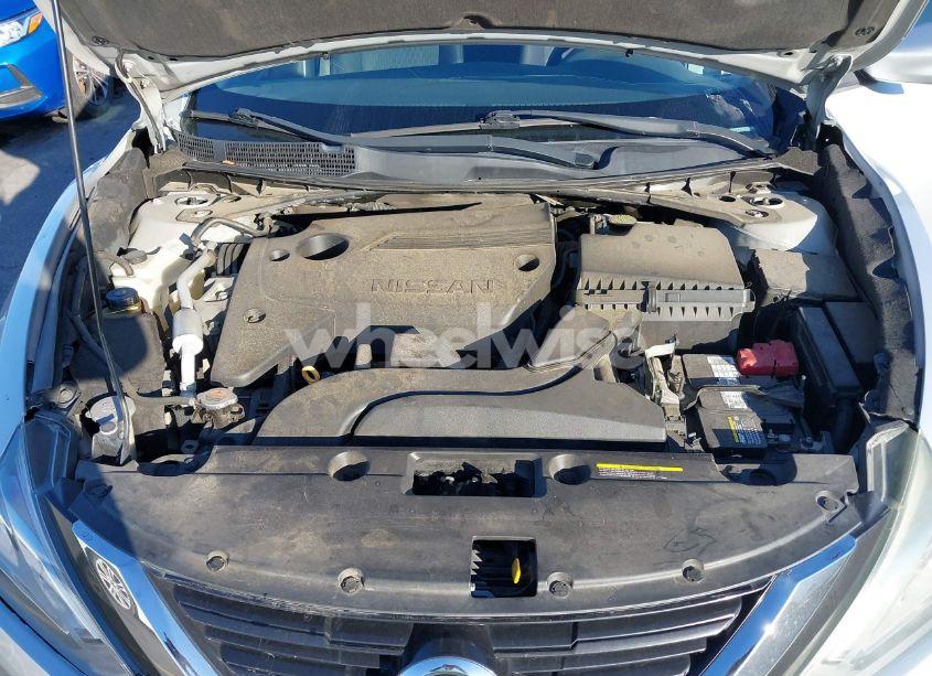 Photo 10 of 2016 Nissan Altima 2.5/2.5 S/2.5 SL/2.5 SR/2.5 SV (VIN 1N4AL3AP4GC156906)