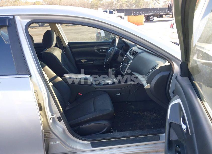 Photo 5 of 2016 Nissan Altima 2.5/2.5 S/2.5 SL/2.5 SR/2.5 SV (VIN 1N4AL3AP4GC156906)