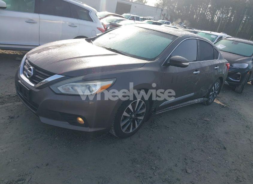 Photo 2 of 2016 Nissan Altima 2.5 SV (VIN 1N4AL3AP4GC162186)