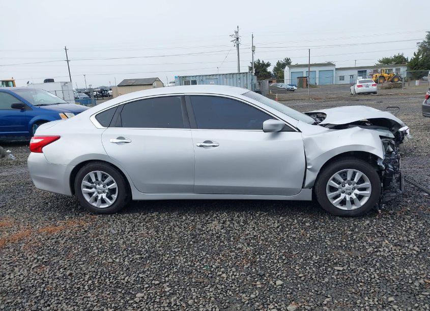 Photo 14 of 2016 Nissan Altima 2.5/2.5 S/2.5 SL/2.5 SR/2.5 SV (VIN 1N4AL3AP4GC168571)