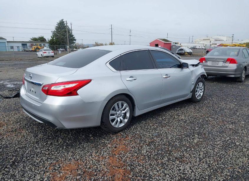Photo 4 of 2016 Nissan Altima 2.5/2.5 S/2.5 SL/2.5 SR/2.5 SV (VIN 1N4AL3AP4GC168571)