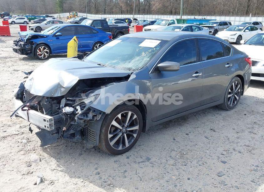 Photo 2 of 2016 Nissan Altima 2.5 SR (VIN 1N4AL3AP4GC182874)