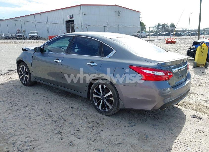 Photo 3 of 2016 Nissan Altima 2.5 SR (VIN 1N4AL3AP4GC182874)