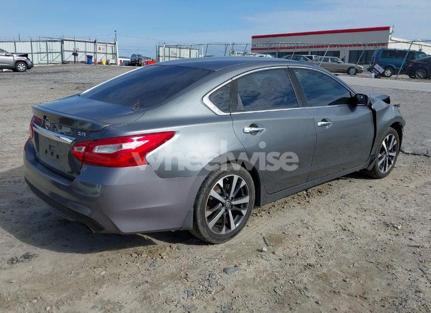 Photo 4 of 2016 Nissan Altima 2.5 SR (VIN 1N4AL3AP4GC182874)