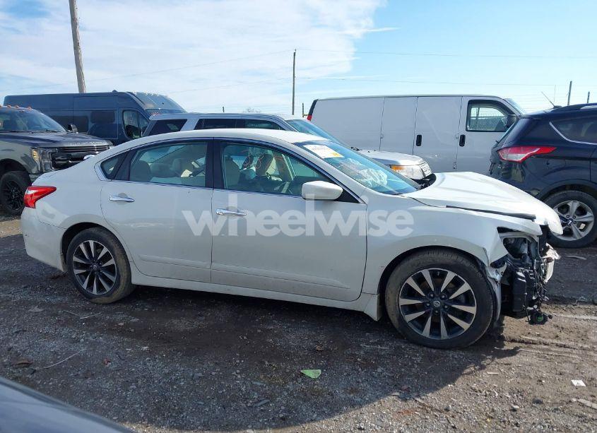 Photo 13 of 2016 Nissan Altima 2.5 SV (VIN 1N4AL3AP4GC184379)