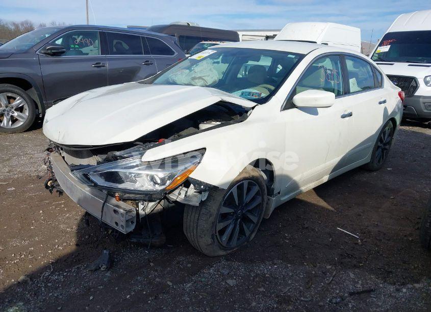 Photo 2 of 2016 Nissan Altima 2.5 SV (VIN 1N4AL3AP4GC184379)