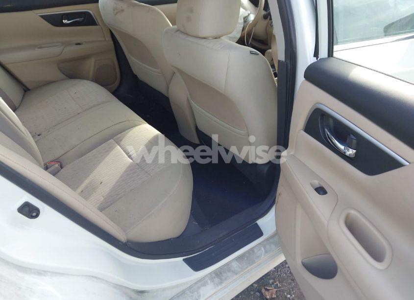 Photo 8 of 2016 Nissan Altima 2.5 SV (VIN 1N4AL3AP4GC184379)