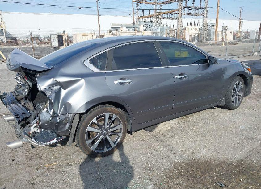 Photo 4 of 2016 Nissan Altima 2.5 SR (VIN 1N4AL3AP4GC188724)